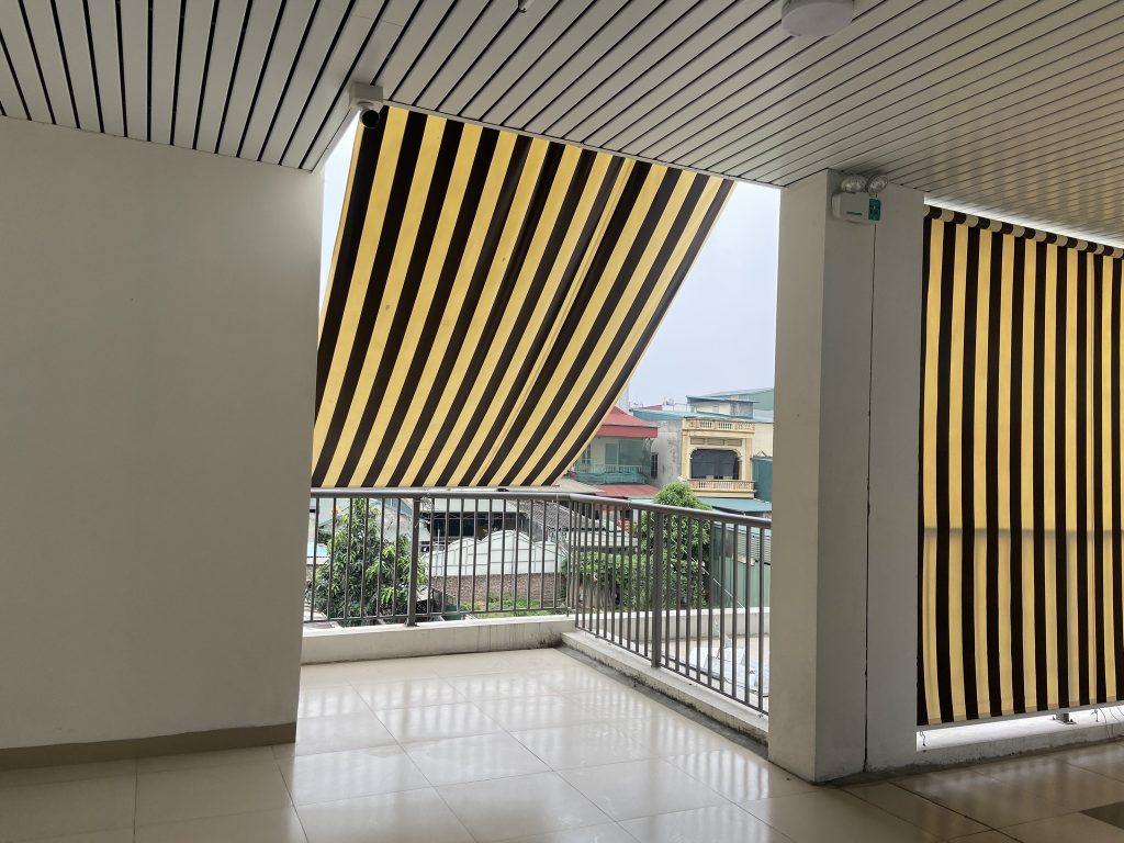 Bạt che nắng tự cuốn ban công ở Ninh Thuận
