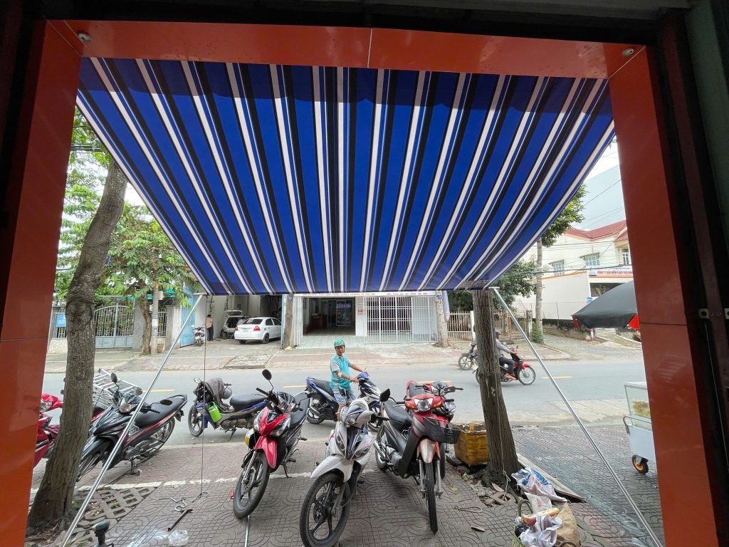 Bạt che nắng mưa ngoài trời Bạt che nắng mưa ngoài trời
