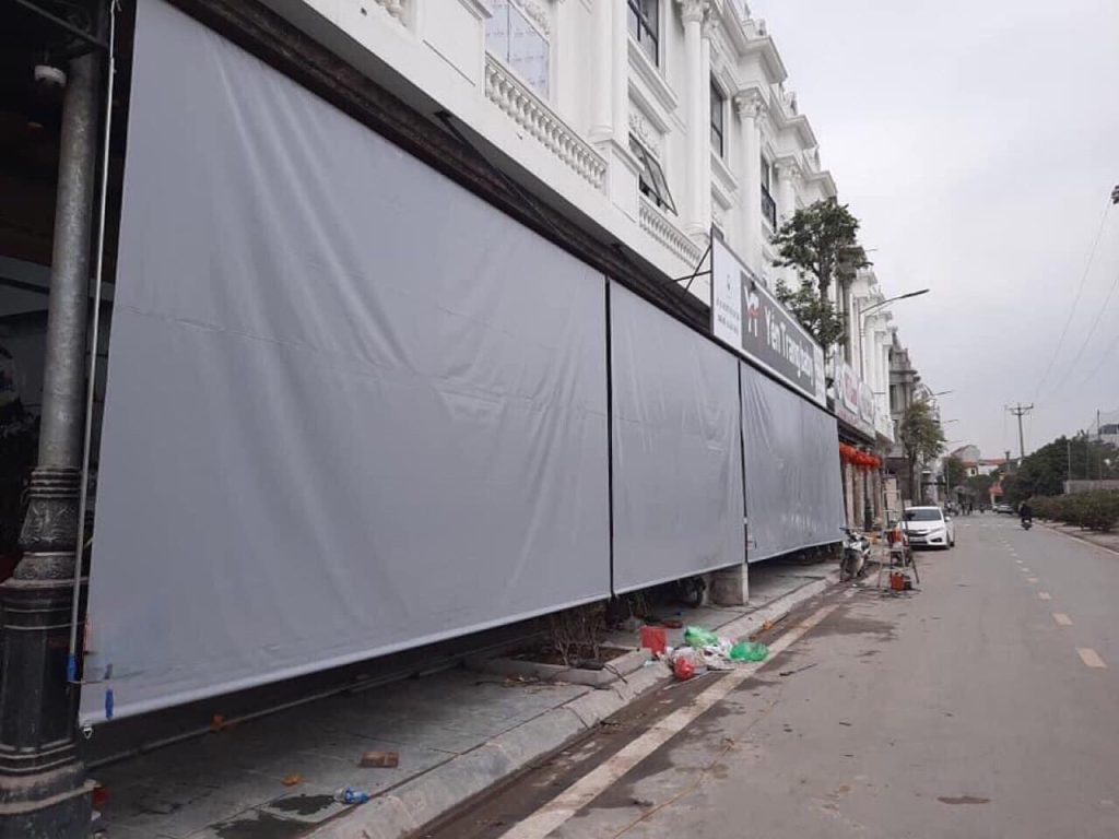 Bạt che nắng mưa tự cuốn