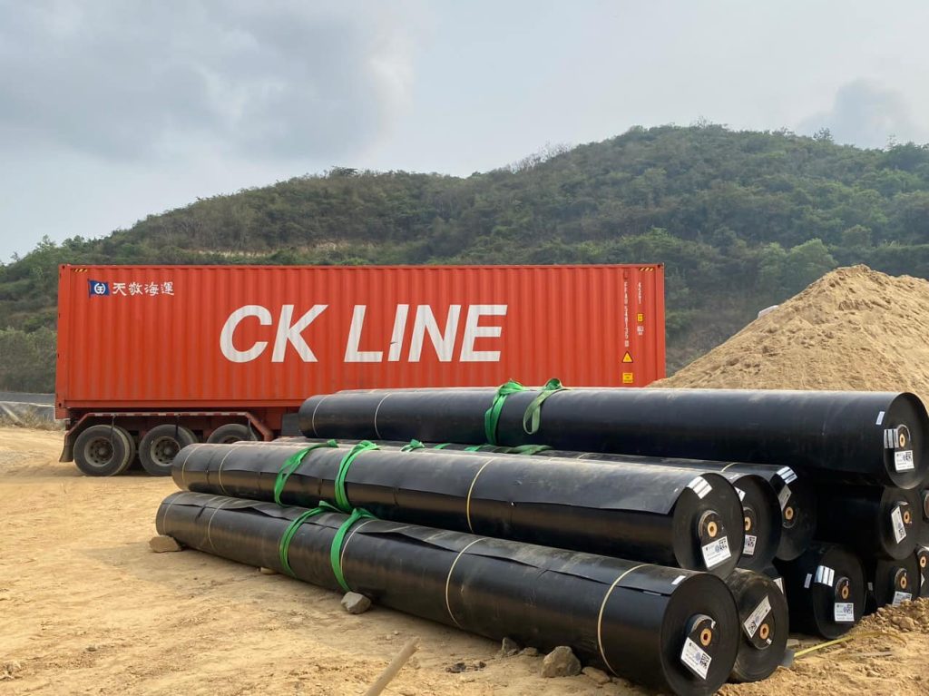 Màng bạt HDPE lót hầm Biogas