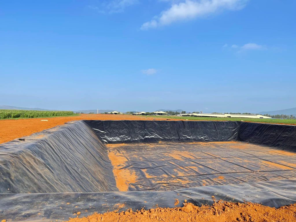 Bạt nhựa HDPE Bạt lót ao hồ chứa nước tưới cây HDPE