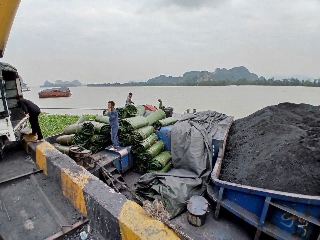 Bạt che tàu thuyền, sà lan che nắng mưa ngoài trời