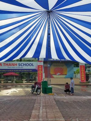 Dù che sân trường đường kính 30m