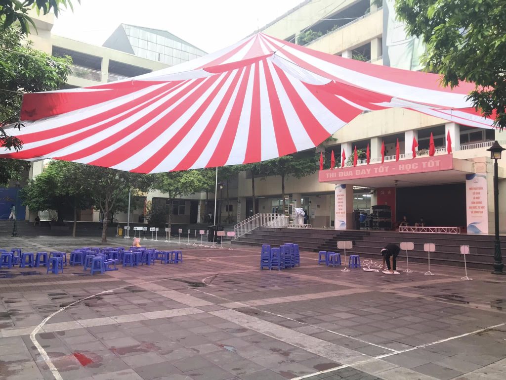 Dù che sân trường học đường kính 18m