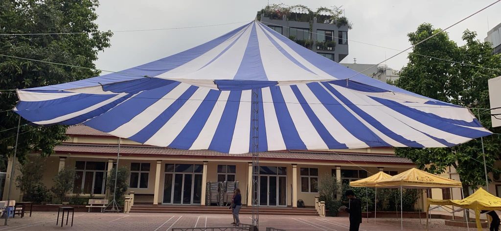 Dù che sân trường đường kính 12m