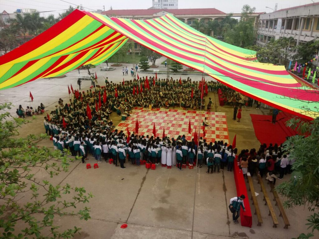 Bạt dù che nắng sự kiện sân trường học ngoài trời Bạt dù che nắng sự kiện sân trường học ngoài trời