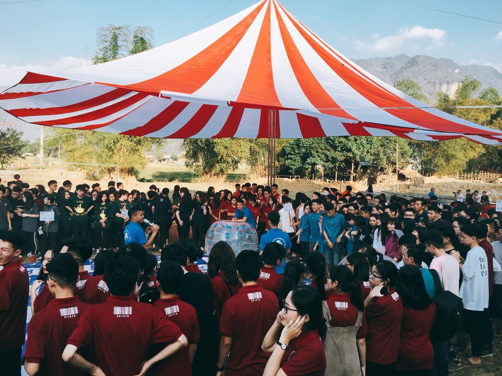 Bạt dù tròn che sân trường đường kính 12m