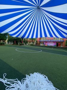 Ứng dụng vải bạt dù che nắng làm dù che sự kiện