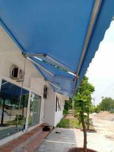 Mái hiên di động tay quay