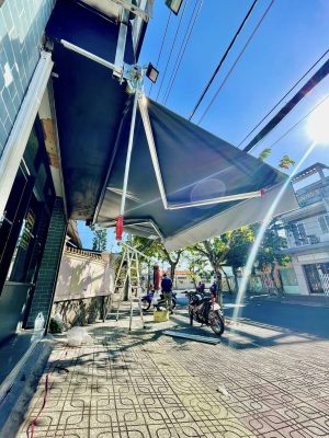 Bạt mái hiên di động tay quay