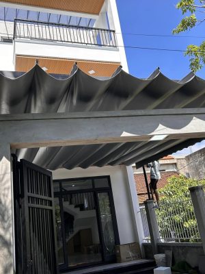Bạt xếp lượn sóng che hiên nhà