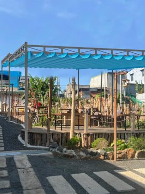 Mái xếp bạt kéo che nắng sân vườn