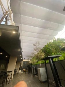 Bạt kéo quán cafe ngoài trời