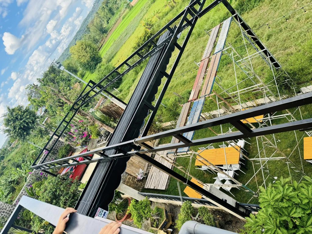 Mái xếp bạt kéo che nắng sân vườn