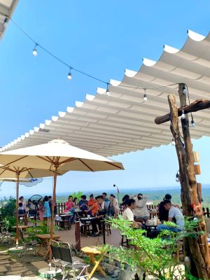 Mái che bạt xếp bạt kéo quán cafe sân vườn