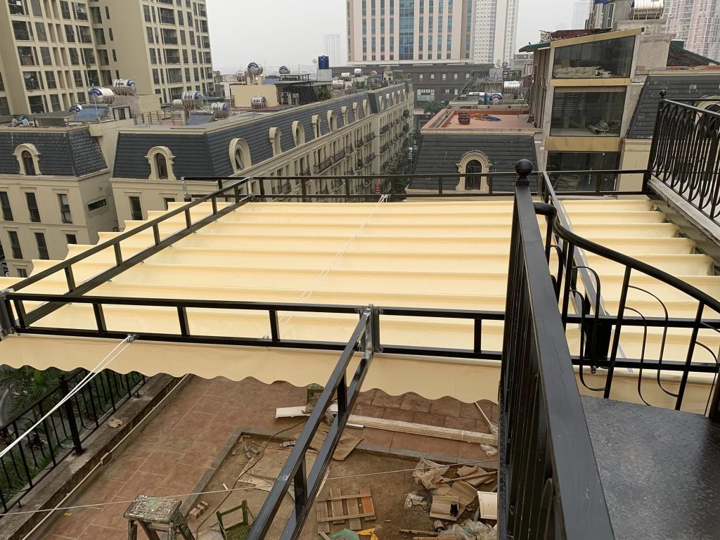 Bạt mái xếp lượn sóng che nắng mưa ngoài trời