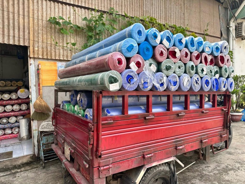 Xưởng cung cấp vải bạt dù che nắng mưa giá rẻ